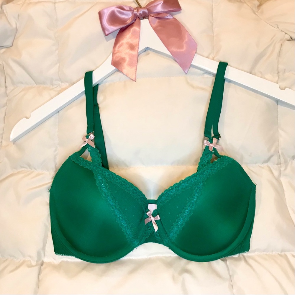 Victoria’s Secret Dream Angels Uplift Demi Bra 32DD